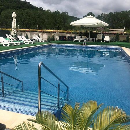 Hotel Ostrov Călimăneşti Bagian luar foto