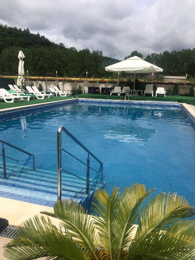 Hotel Ostrov Călimăneşti Bagian luar foto