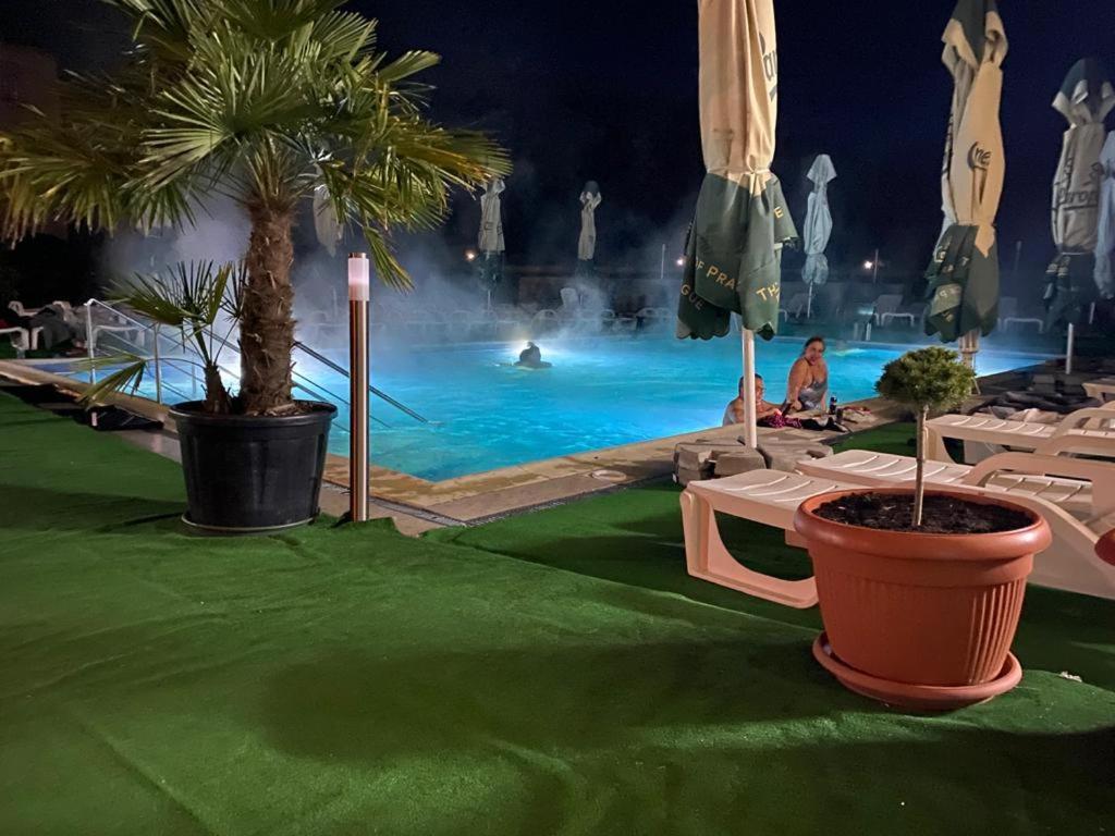 Hotel Ostrov Călimăneşti Bagian luar foto